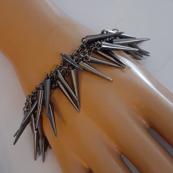 💜VTG Gothic Thorn Bracelet - Picture 2 of 6